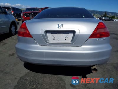 Zdjęcie 6 z 12 samochodu: 2005 HONDA ACCORD LX VIN:1HGCM72375A001733 - miniatura