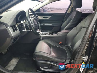 Zdjęcie 7 z 12 samochodu: 2016 JAGUAR XF PREMIUM VIN:SAJBD4BV9GCY21816 - miniatura