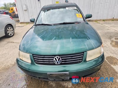 Piąte zdjęcie samochodu w środku: 1999 VOLKSWAGEN PASSAT GLS VIN:WVWMA63BXXE520282 - miniatura