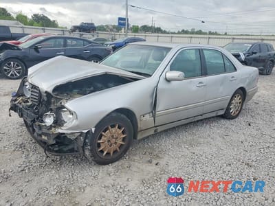 2001 MERCEDES-BENZ E 320 WDBJF65JX1B229507 - główne zdjęcie licytacji z USA - miniatura