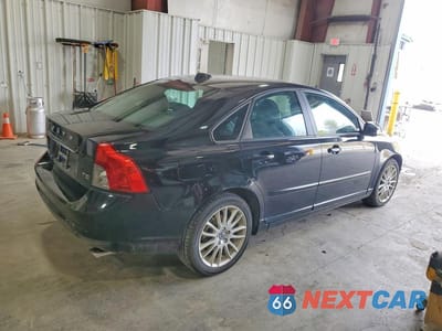 Trzecie zdjęcie samochodu z tyłu: 2011 VOLVO S40 T5 VIN:YV1672MS1B2546742 - miniatura