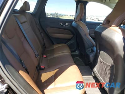 Zdjęcie 11 z 13 samochodu: 2019 VOLVO XC60 T6 VIN:YV4A22RK5K1333688 - miniatura