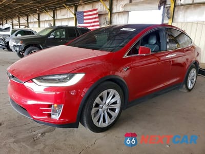 2017 TESLA MODEL X 5YJXCAE22HF076225 - główne zdjęcie licytacji z USA - miniatura