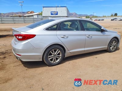 Trzecie zdjęcie samochodu z tyłu: 2015 HYUNDAI SONATA ECO VIN:5NPE24AA5FH159252 - miniatura
