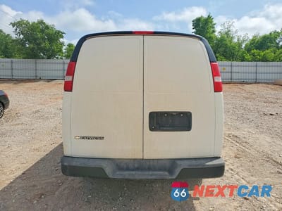 Zdjęcie 6 z 13 samochodu: 2025 CHEVROLET EXPRESS 2500 CARGO DELIVERY VAN VIN:1GCWGAFP0S1211115 - miniatura