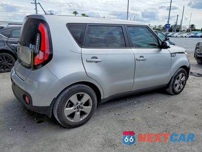 Trzecie zdjęcie samochodu z tyłu: 2018 KIA SOUL BASE VIN:KNDJN2A27J7621200 - miniatura