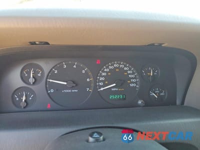 Zdjęcie 9 z 12 samochodu: 2003 JEEP GRAND CHEROKEE LAREDO VIN:1J4GX48S23C571834 - miniatura
