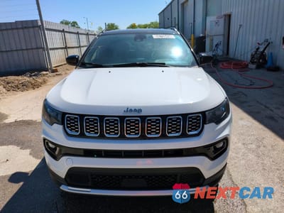Piąte zdjęcie samochodu w środku: 2025 JEEP COMPASS LIMITED VIN:3C4NJDCNXST556954 - miniatura