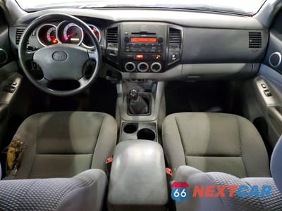 Zdjęcie 8 z 12 samochodu: 2011 TOYOTA TACOMA ACCESS CAB VIN:5TFUX4ENXBX006911 - miniatura