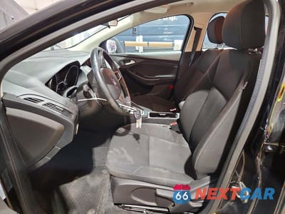 Zdjęcie 7 z 12 samochodu: 2016 FORD FOCUS SE VIN:1FADP3F20GL256595 - miniatura