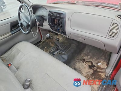 Zdjęcie 8 z 12 samochodu: 1995 MAZDA B2300 VIN:4F4CR13A5STM10282 - miniatura