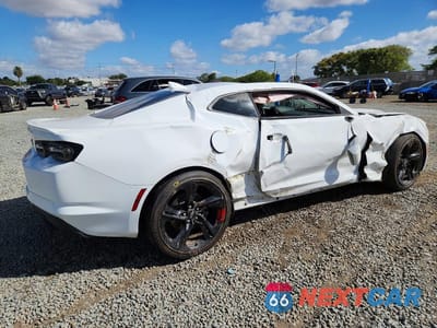 Trzecie zdjęcie samochodu z tyłu: 2021 CHEVROLET CAMARO LS VIN:1G1FB1RXXM0138203 - miniatura