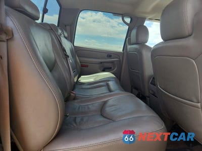 Zdjęcie 10 z 12 samochodu: 2005 CHEVROLET SILVERADO K1500 VIN:2GCEK13T451396196 - miniatura