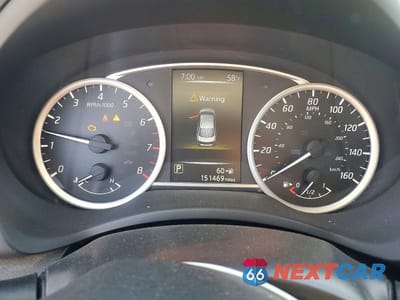 Zdjęcie 9 z 12 samochodu: 2016 NISSAN SENTRA SR VIN:3N1AB7AP6GY269416 - miniatura