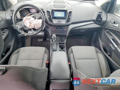Zdjęcie 8 z 13 samochodu: 2019 FORD ESCAPE SE VIN:1FMCU0GD4KUA51535 - miniatura