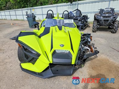 Drugie zdjęcie samochodu z przodu: 2023 POLARIS SLINGSHOT SL VIN:57XAAPHD9P8159460 - miniatura