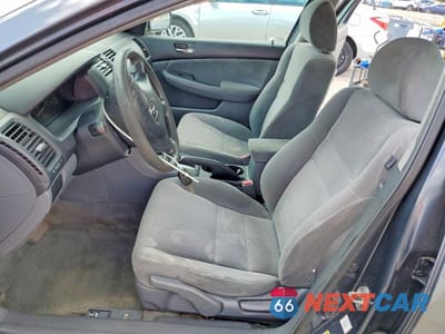 Zdjęcie 7 z 12 samochodu: 2005 HONDA ACCORD LX VIN:1HGCM56445A072136 - miniatura