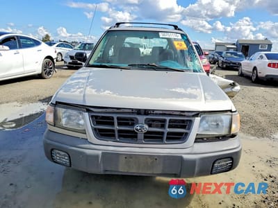 Piąte zdjęcie samochodu w środku: 2000 SUBARU FORESTER L VIN:JF1SF6350YH731063 - miniatura