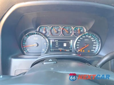 Zdjęcie 8 z 10 samochodu: 2018 CHEVROLET SILVERADO C1500 LT VIN:1GCRCREC1JZ259602 - miniatura
