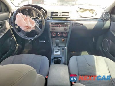 Zdjęcie 8 z 12 samochodu: 2007 MAZDA 3 HATCHBACK VIN:JM1BK143971683785 - miniatura