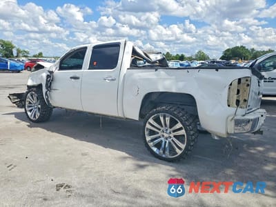 Drugie zdjęcie samochodu z przodu: 2007 CHEVROLET SILVERADO K1500 CREW CAB VIN:3GCEK13347G536418 - miniatura
