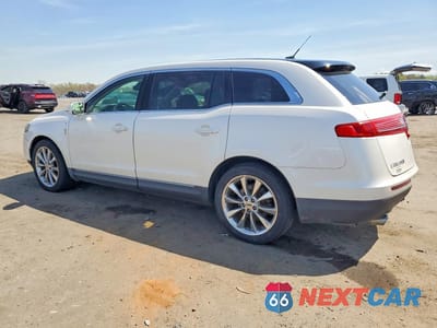 Drugie zdjęcie samochodu z przodu: 2011 LINCOLN MKT VIN:2LMHJ5ATXBBJ54769 - miniatura