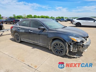 Czwarte zdjęcie samochodu z boku: 2017 NISSAN ALTIMA 2.5 S VIN:1N4AL3AP5HN346123 - miniatura