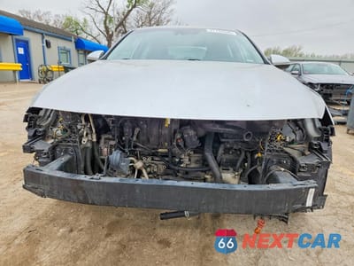 Piąte zdjęcie samochodu w środku: 2020 KIA OPTIMA LX VIN:5XXGT4L33LG402116 - miniatura