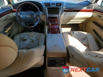 Zdjęcie 8 z 11 samochodu: 2008 LEXUS LS 460 VIN:JTHBL46FX85072100 - miniatura