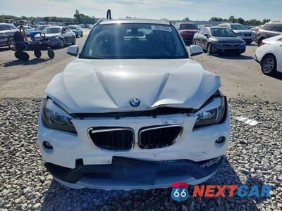 Piąte zdjęcie samochodu w środku: 2015 BMW X1 SDRIVE28I VIN:WBAVM1C5XFVZ94494 - miniatura