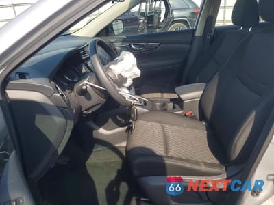 Zdjęcie 7 z 13 samochodu: 2018 NISSAN ROGUE S VIN:KNMAT2MV4JP551554 - miniatura