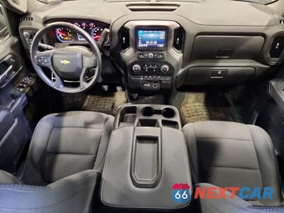 Zdjęcie 8 z 12 samochodu: 2021 CHEVROLET SILVERADO K1500 CUSTOM VIN:1GCRYBEK8MZ277549 - miniatura