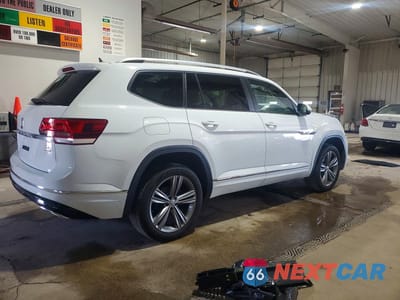 Trzecie zdjęcie samochodu z tyłu: 2018 VOLKSWAGEN ATLAS SE VIN:1V2PR2CA3JC524519 - miniatura