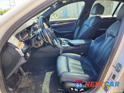 Zdjęcie 7 z 12 samochodu: 2018 BMW 530XE VIN:WBAJB1C53JB084961 - miniatura
