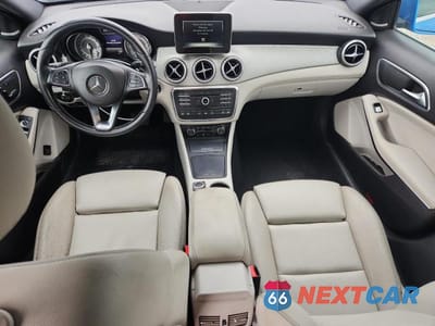 Zdjęcie 8 z 13 samochodu: 2016 MERCEDES-BENZ GLA 250 4MATIC VIN:WDCTG4GBXGJ188449 - miniatura