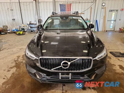 Piąte zdjęcie samochodu w środku: 2018 VOLVO XC60 T5 VIN:LYV102RK9JB083419 - miniatura