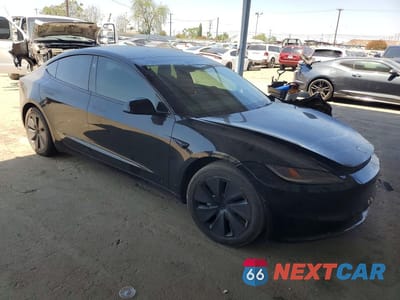 Czwarte zdjęcie samochodu z boku: 2024 TESLA MODEL 3 VIN:5YJ3E1EA8RF746121 - miniatura