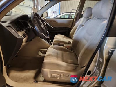 Zdjęcie 7 z 12 samochodu: 2002 TOYOTA HIGHLANDER VIN:JTEHF21A820043391 - miniatura