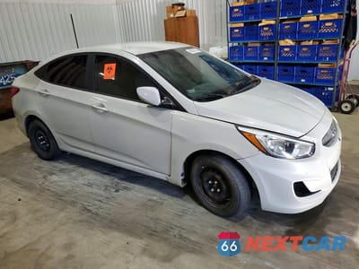 Czwarte zdjęcie samochodu z boku: 2017 HYUNDAI ACCENT SE VIN:KMHCT4AE2HU202893 - miniatura