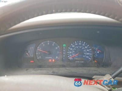 Zdjęcie 9 z 13 samochodu: 2002 TOYOTA SIENNA XLE VIN:4T3ZF13C82U451662 - miniatura