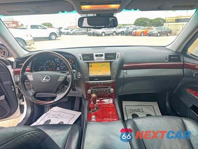 Zdjęcie 9 z 14 samochodu: 2012 LEXUS LS 460 BASE VIN:JTHBL5EF2C5108619 - miniatura