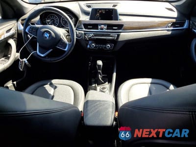 Zdjęcie 8 z 13 samochodu: 2016 BMW X1 XDRIVE28I VIN:WBXHT3C35G5E55057 - miniatura