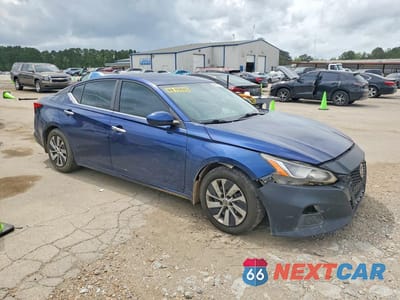 Czwarte zdjęcie samochodu z boku: 2019 NISSAN ALTIMA 2.5 S VIN:1N4BL4BV0KC253357 - miniatura