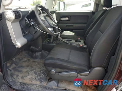 Zdjęcie 7 z 13 samochodu: 2007 TOYOTA FJ CRUISER BASE VIN:JTEBU11F270049180 - miniatura