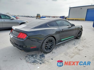 Trzecie zdjęcie samochodu z tyłu: 2016 FORD MUSTANG VIN:1FA6P8AM7G5279309 - miniatura