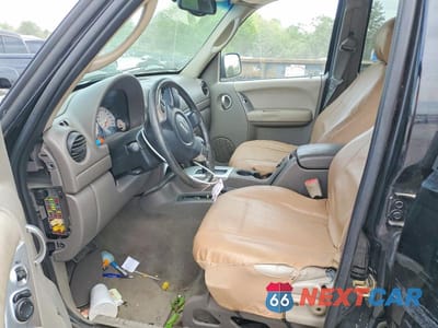 Zdjęcie 7 z 14 samochodu: 2003 JEEP LIBERTY LIMITED VIN:1J4GK58K63W509100 - miniatura