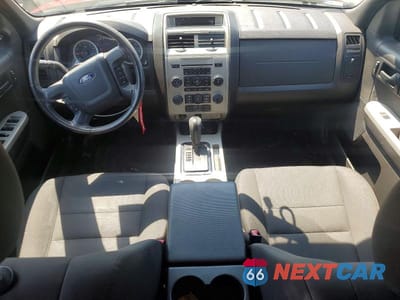 Zdjęcie 8 z 13 samochodu: 2010 FORD ESCAPE XLT VIN:1FMCU0D78AKC25177 - miniatura