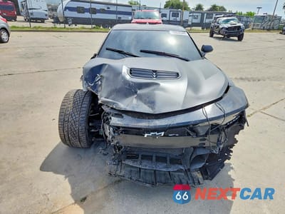Piąte zdjęcie samochodu w środku: 2022 CHEVROLET CAMARO LT1 VIN:1G1FF1R70N0135431 - miniatura