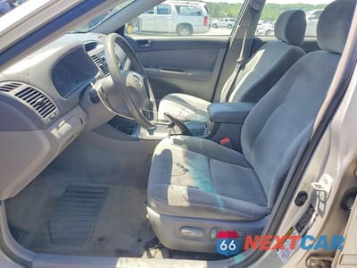 Zdjęcie 7 z 12 samochodu: 2004 TOYOTA CAMRY LE VIN:4T1BE32K64U899421 - miniatura