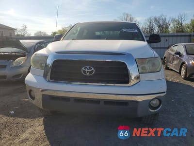 Piąte zdjęcie samochodu w środku: 2007 TOYOTA TUNDRA CREWMAX SR5 VIN:5TBDV54167S473176 - miniatura
